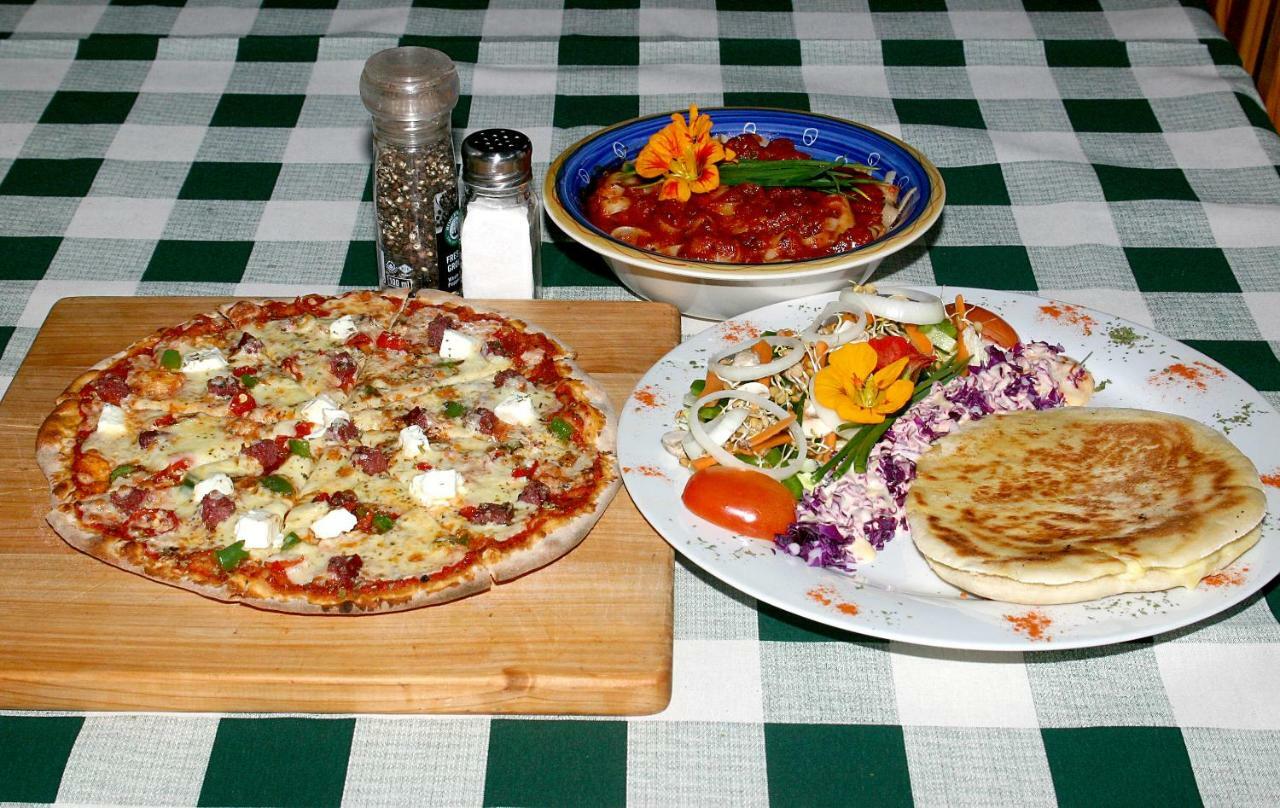 Tower Of Pizza Bed & Breakfast Ethels Drive Bagian luar foto
